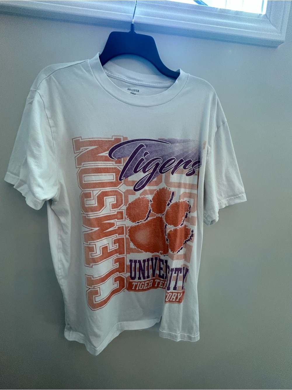 Hollister White Clemson Tigers Graphic Tee with Orange Paw L